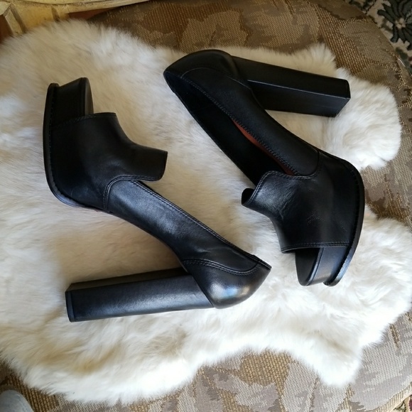 ✔Elizabeth and James black Mae pumps - Picture 4 of 9